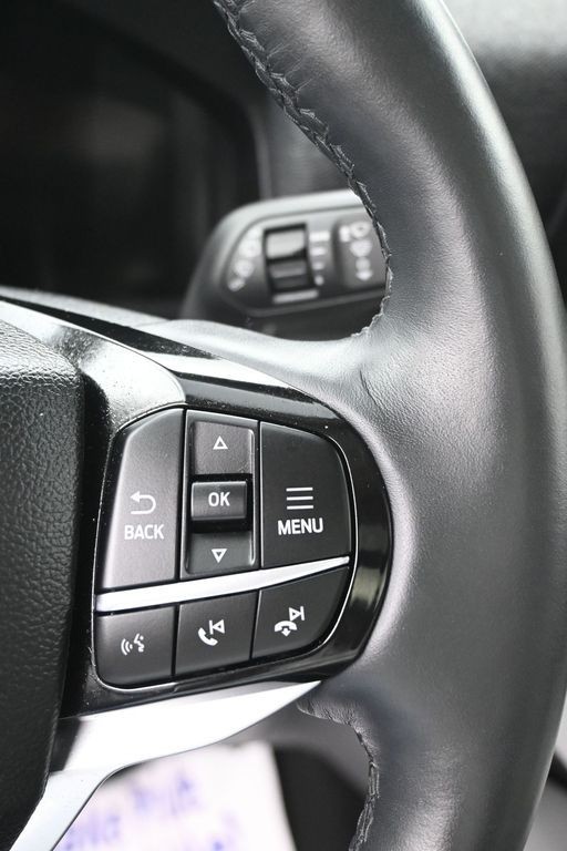 Ford Explorer Vehicle Full-screen Gallery Image 19