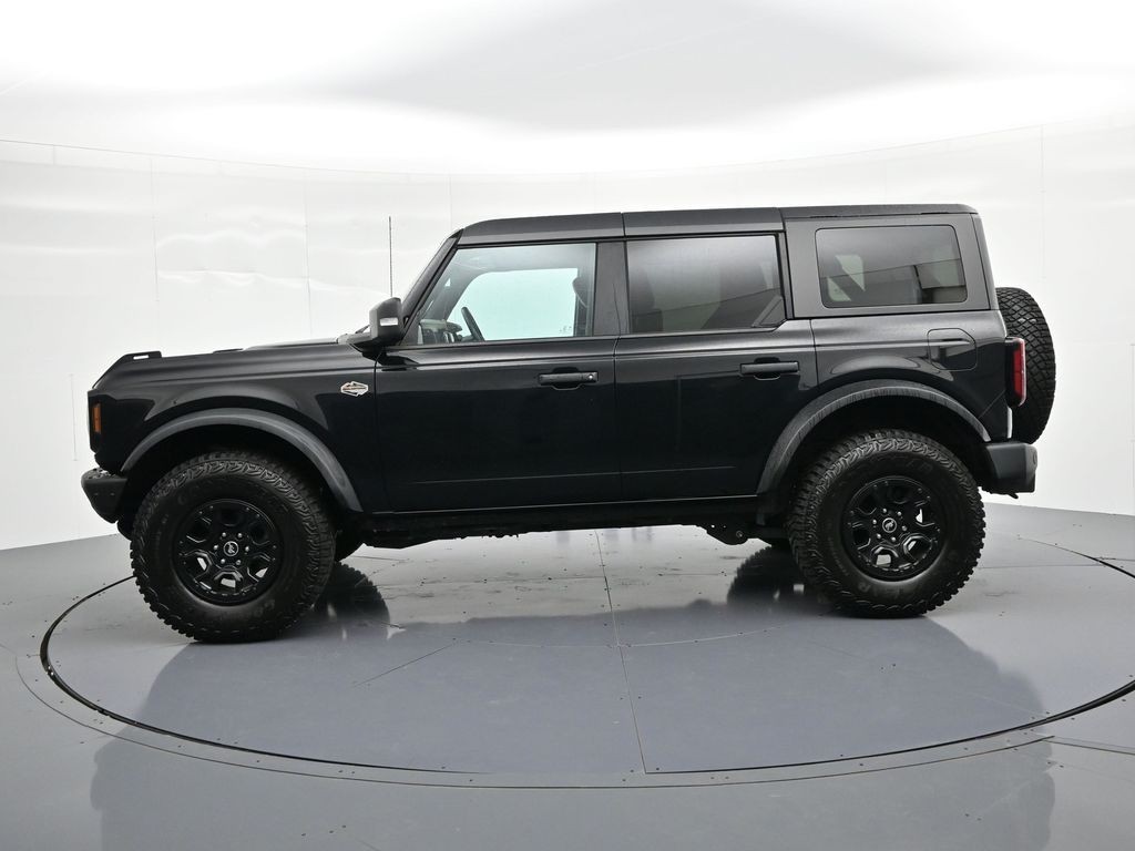 Ford Bronco Vehicle Full-screen Gallery Image 09
