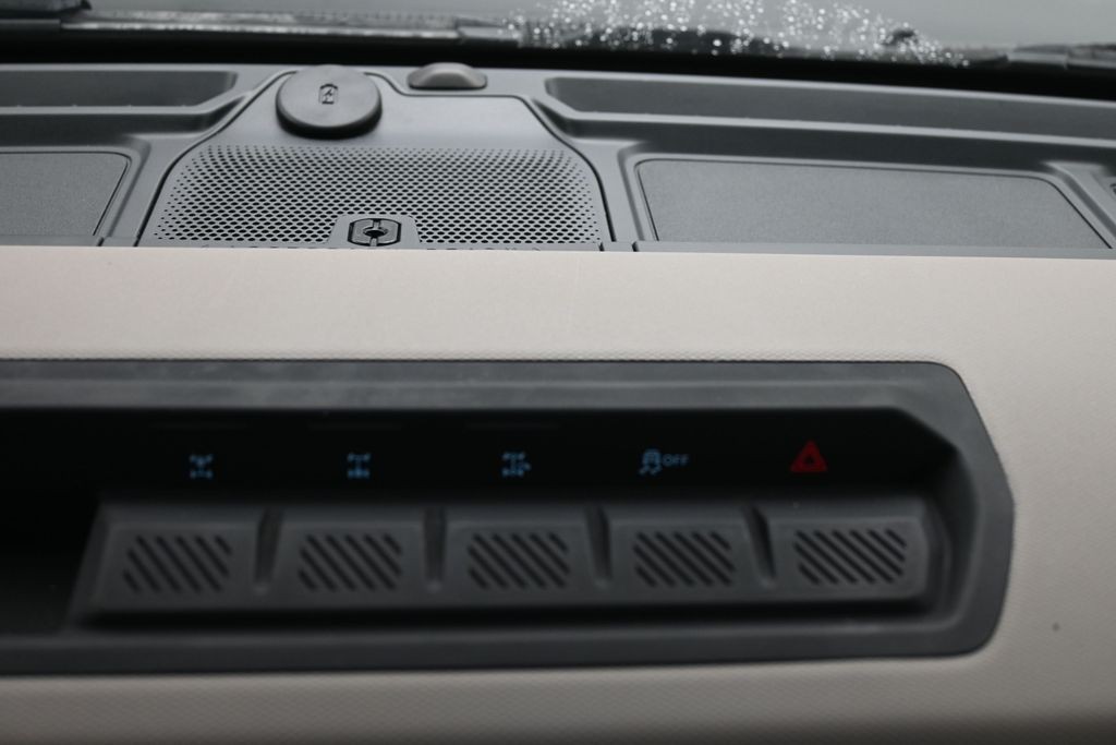 Ford Bronco Vehicle Full-screen Gallery Image 17
