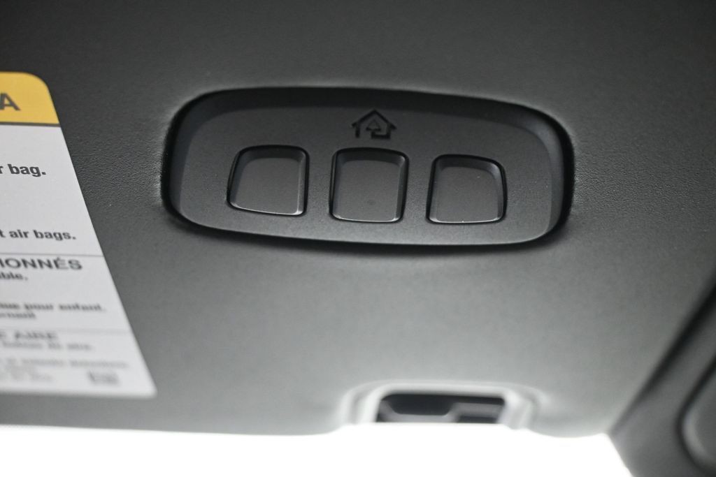 Ford Bronco Vehicle Full-screen Gallery Image 19