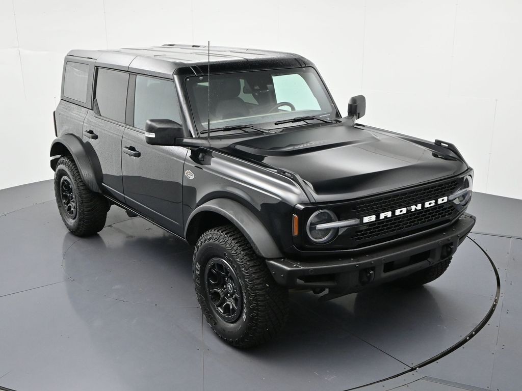 Ford Bronco Vehicle Full-screen Gallery Image 25