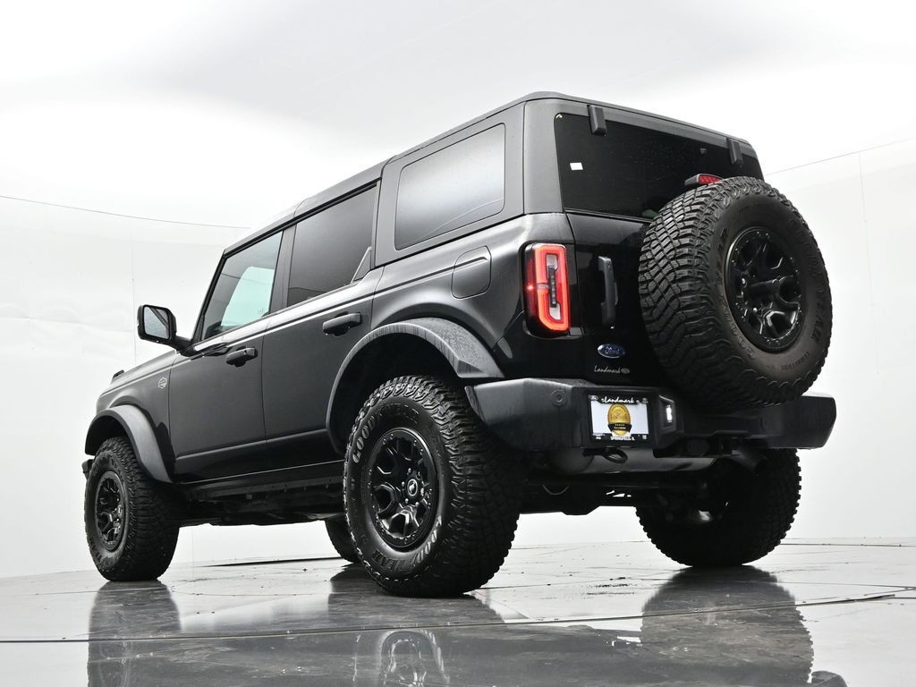 Ford Bronco Vehicle Full-screen Gallery Image 29