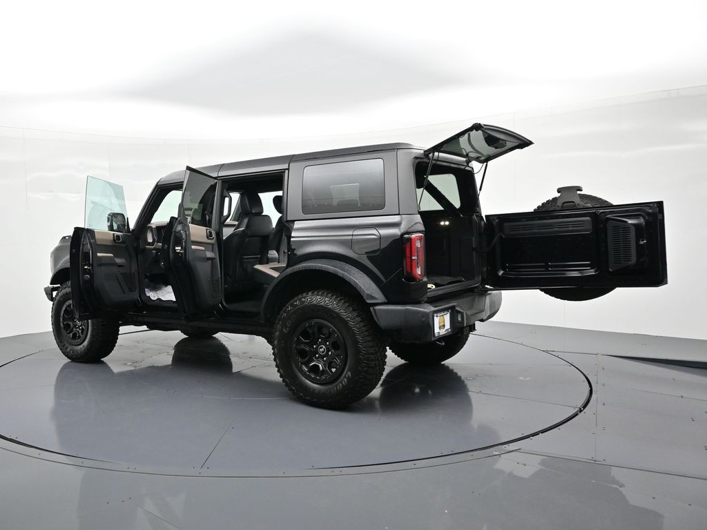 Ford Bronco Vehicle Full-screen Gallery Image 34