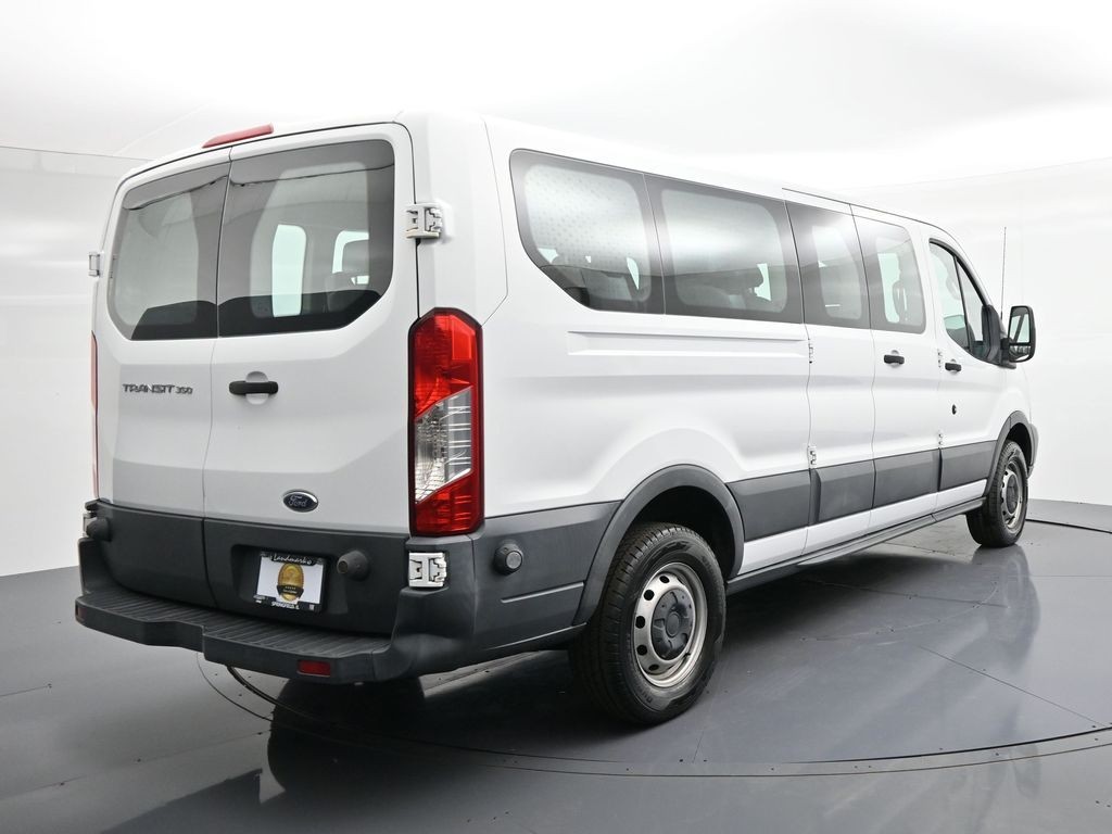 Ford Transit Wagon Vehicle Full-screen Gallery Image 6