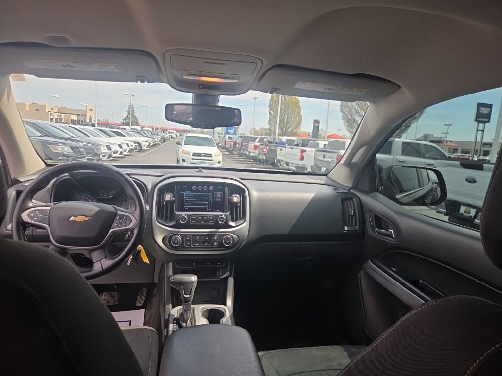 Chevrolet Colorado Vehicle Full-screen Gallery Image 14