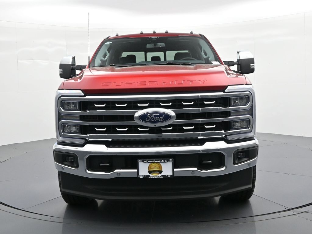 Ford F-250SD Vehicle Full-screen Gallery Image 3