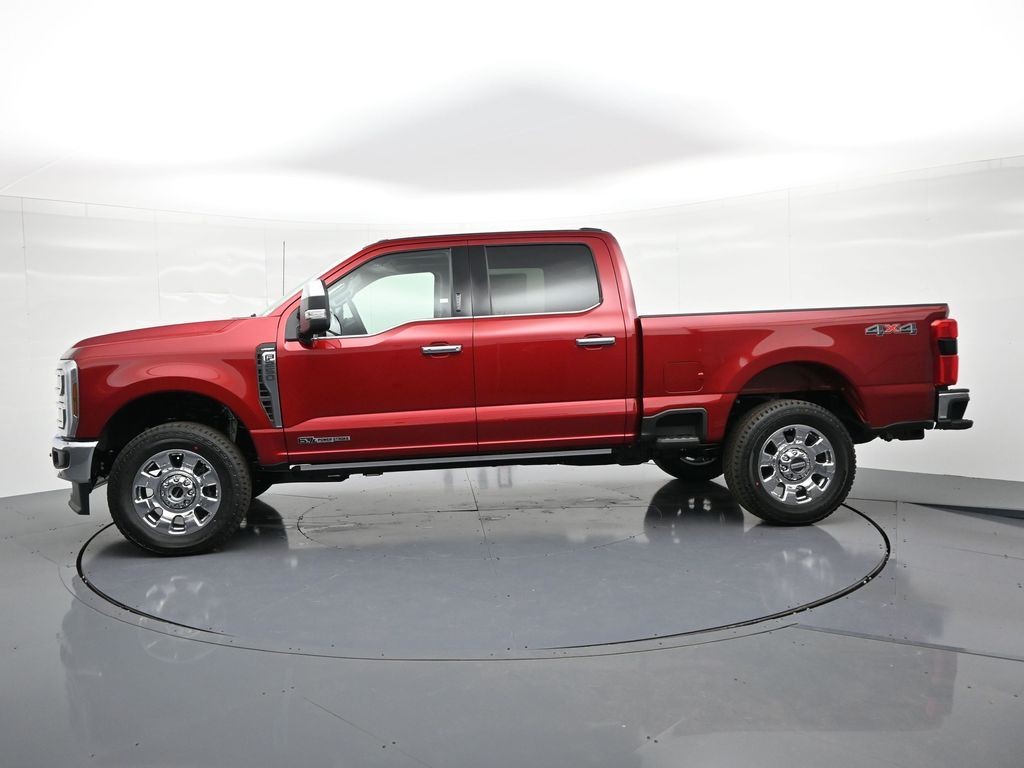 Ford F-250SD Vehicle Full-screen Gallery Image 9