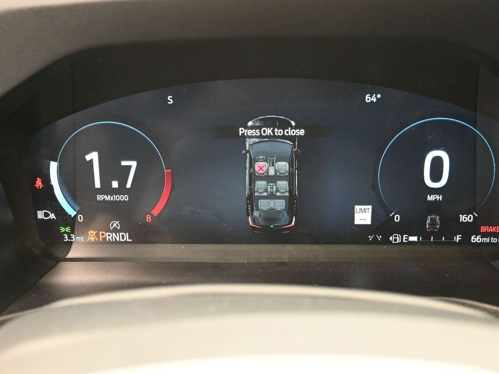 Ford Explorer Vehicle Full-screen Gallery Image 11