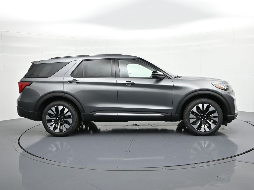 Ford Explorer Vehicle Full-screen Gallery Image 5