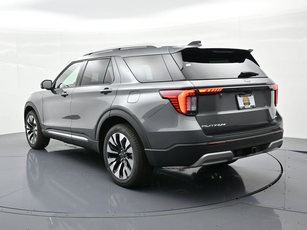 Ford Explorer Vehicle Full-screen Gallery Image 8