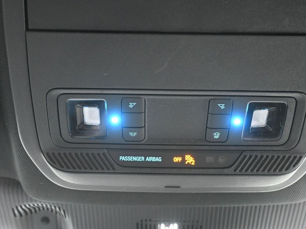 Ford Explorer Vehicle Full-screen Gallery Image 16