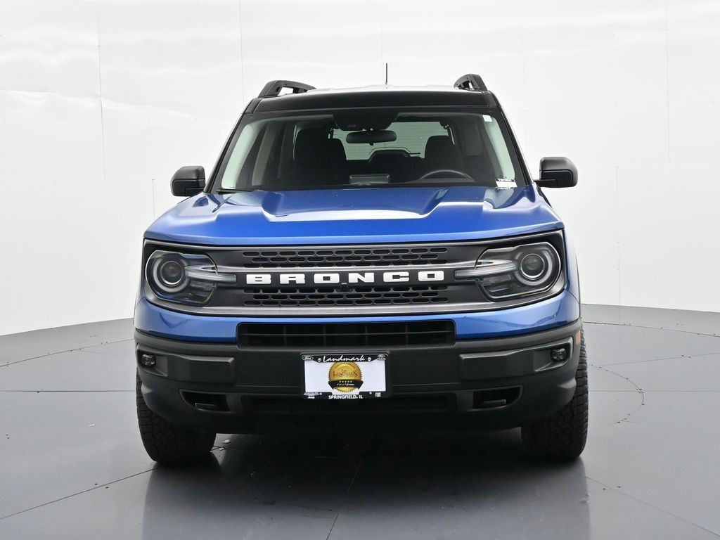 Ford Bronco Sport Vehicle Full-screen Gallery Image 03
