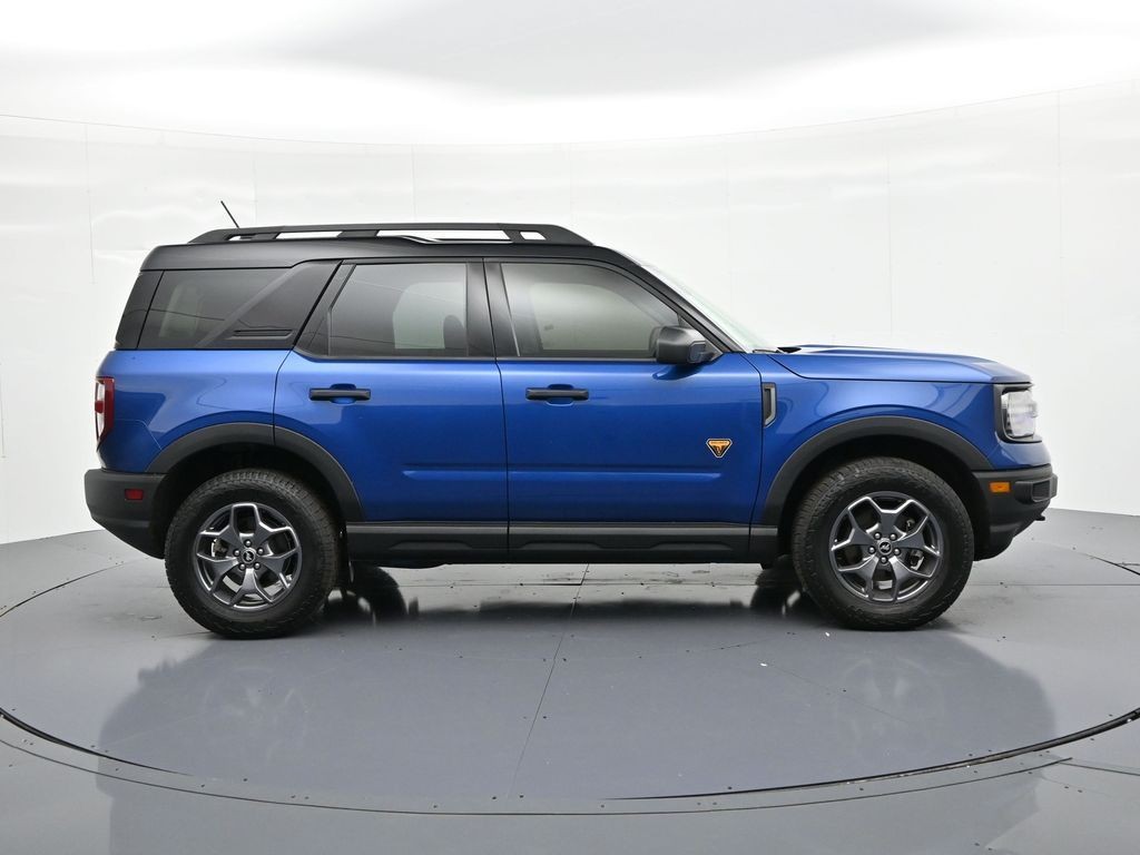 Ford Bronco Sport Vehicle Full-screen Gallery Image 05