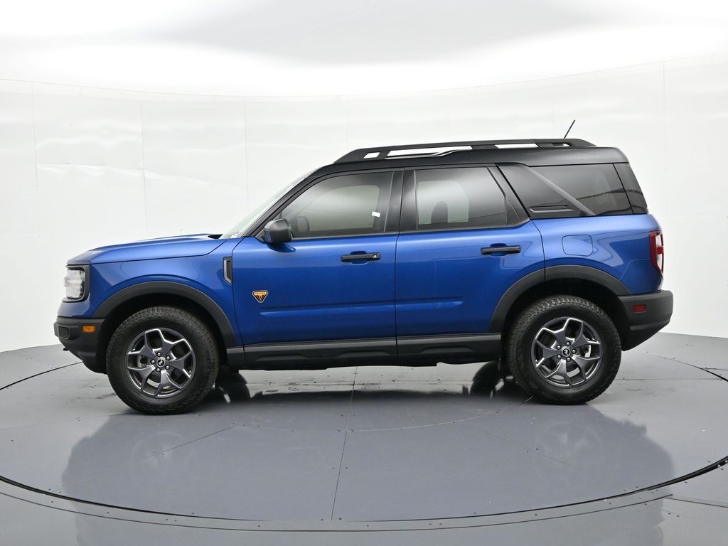 Ford Bronco Sport Vehicle Full-screen Gallery Image 09