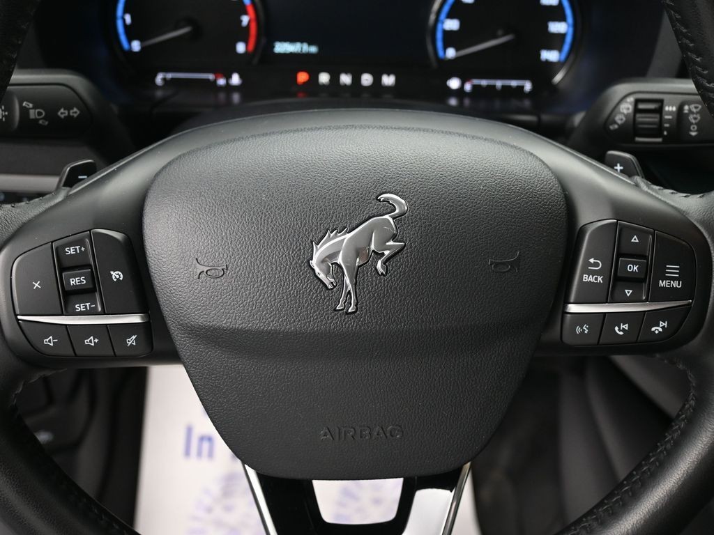 Ford Bronco Sport Vehicle Full-screen Gallery Image 18