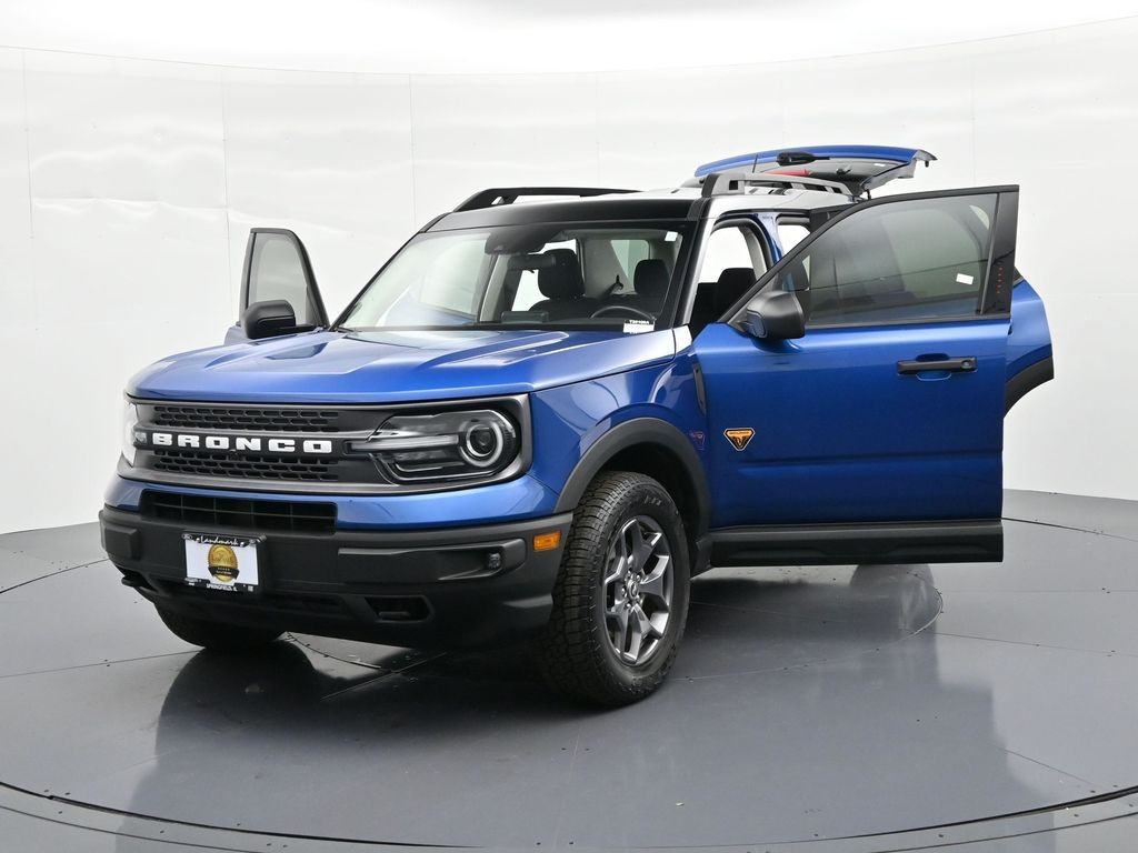 Ford Bronco Sport Vehicle Full-screen Gallery Image 35