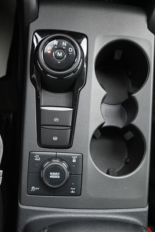 Ford Bronco Sport Vehicle Full-screen Gallery Image 16