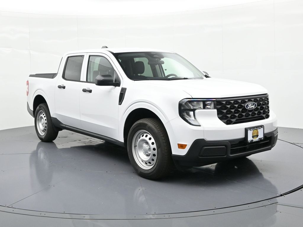 Ford Maverick Vehicle Full-screen Gallery Image 4