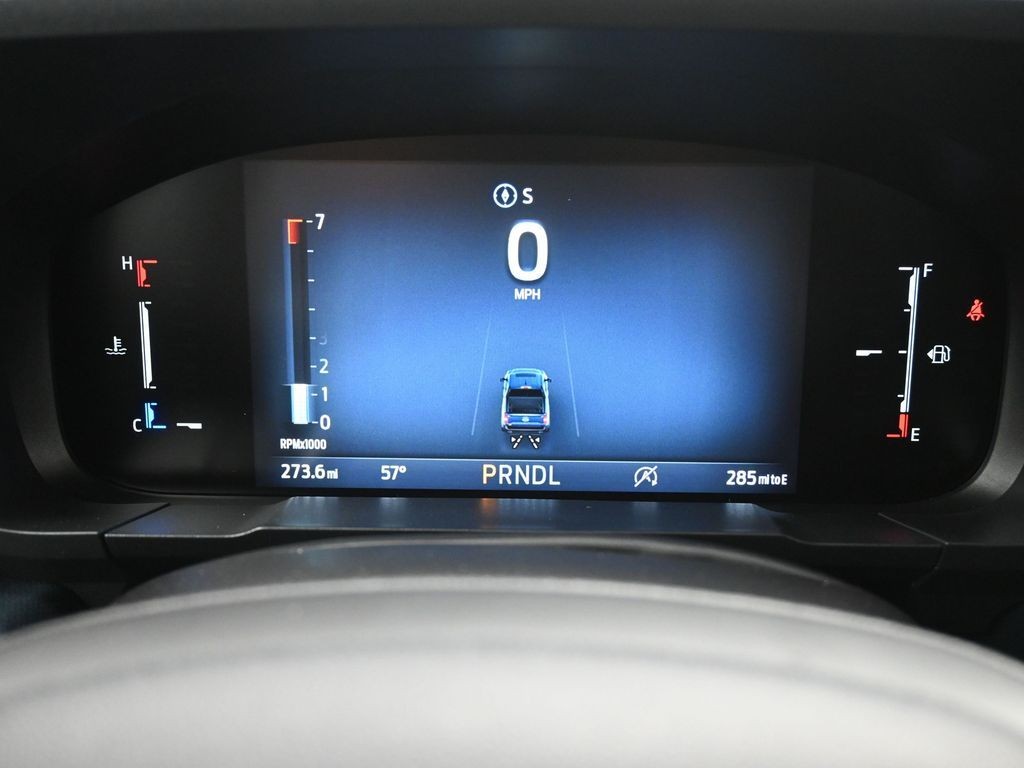 Ford Maverick Vehicle Full-screen Gallery Image 10