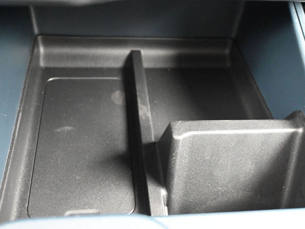 Ford Maverick Vehicle Full-screen Gallery Image 15