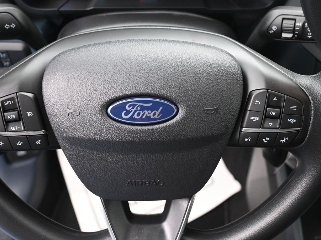 Ford Maverick Vehicle Full-screen Gallery Image 17