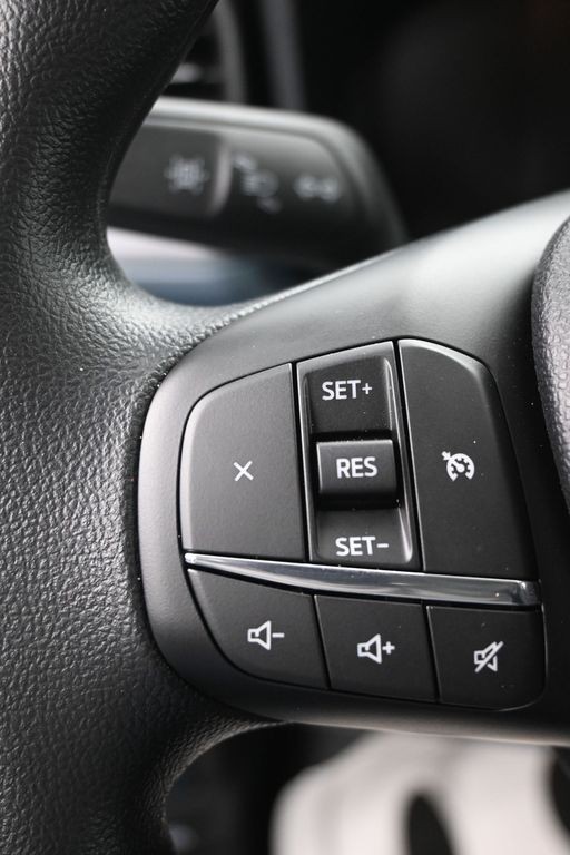 Ford Maverick Vehicle Full-screen Gallery Image 19