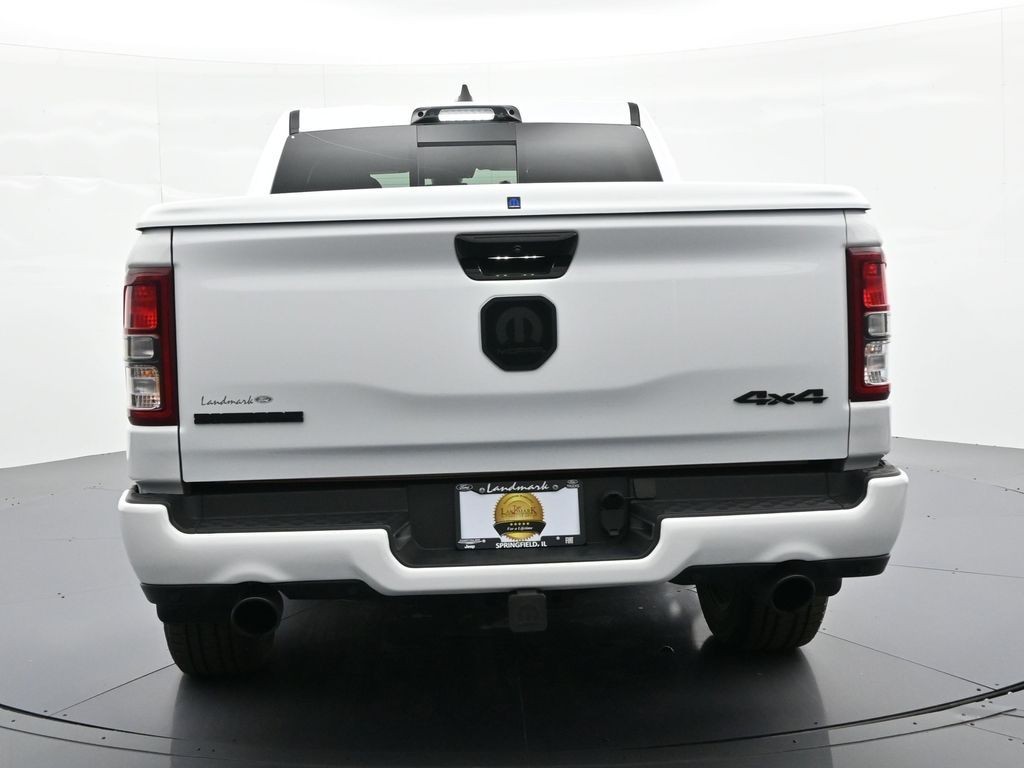 Ram 1500 Vehicle Full-screen Gallery Image 7