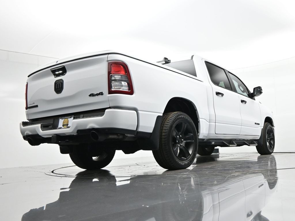 Ram 1500 Vehicle Full-screen Gallery Image 32