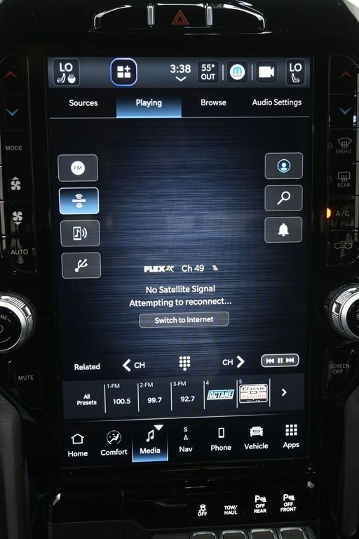 Ram 1500 Vehicle Full-screen Gallery Image 11