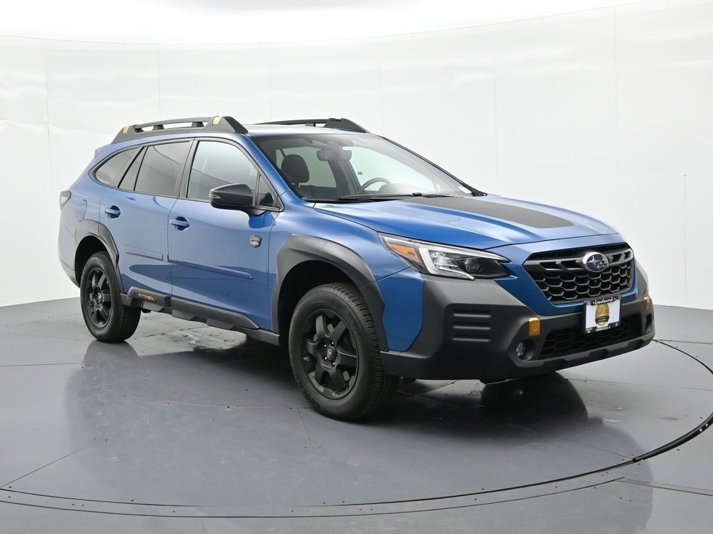 Subaru Outback Vehicle Full-screen Gallery Image 4