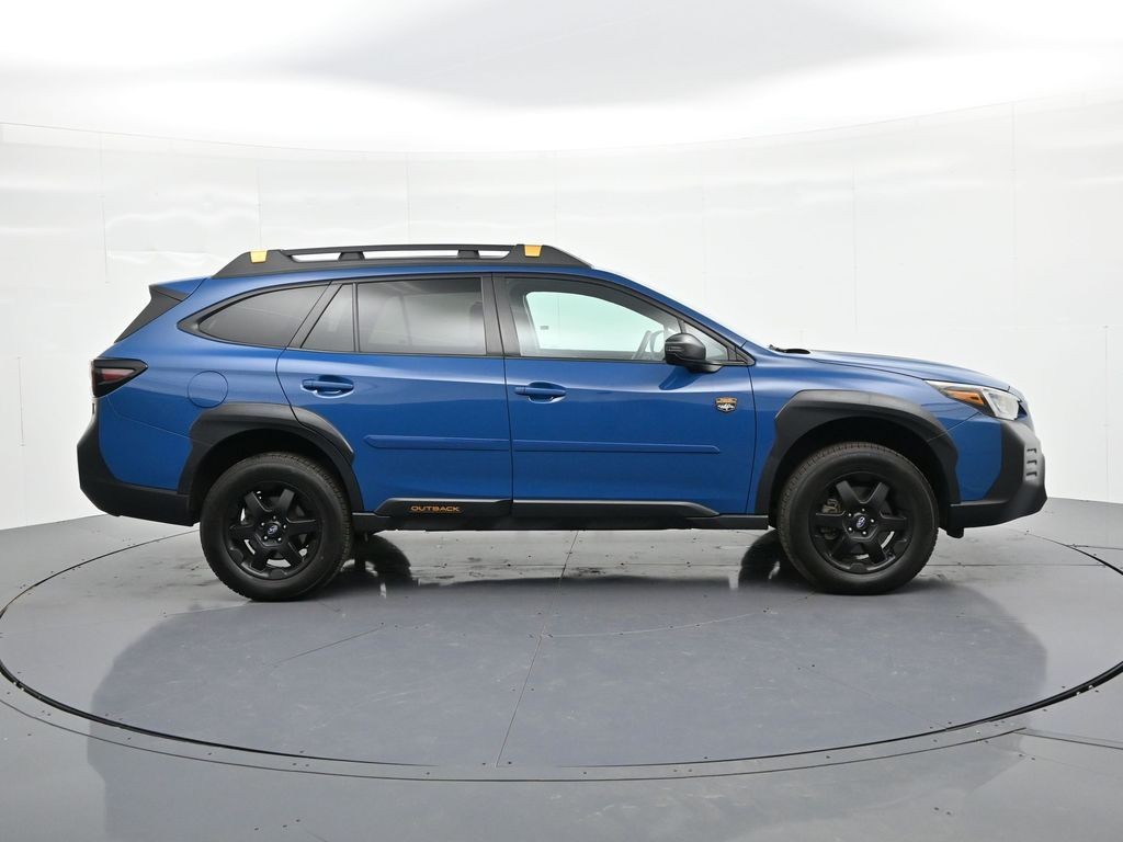 Subaru Outback Vehicle Full-screen Gallery Image 5