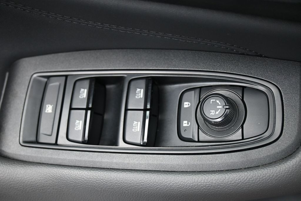 Subaru Outback Vehicle Full-screen Gallery Image 20