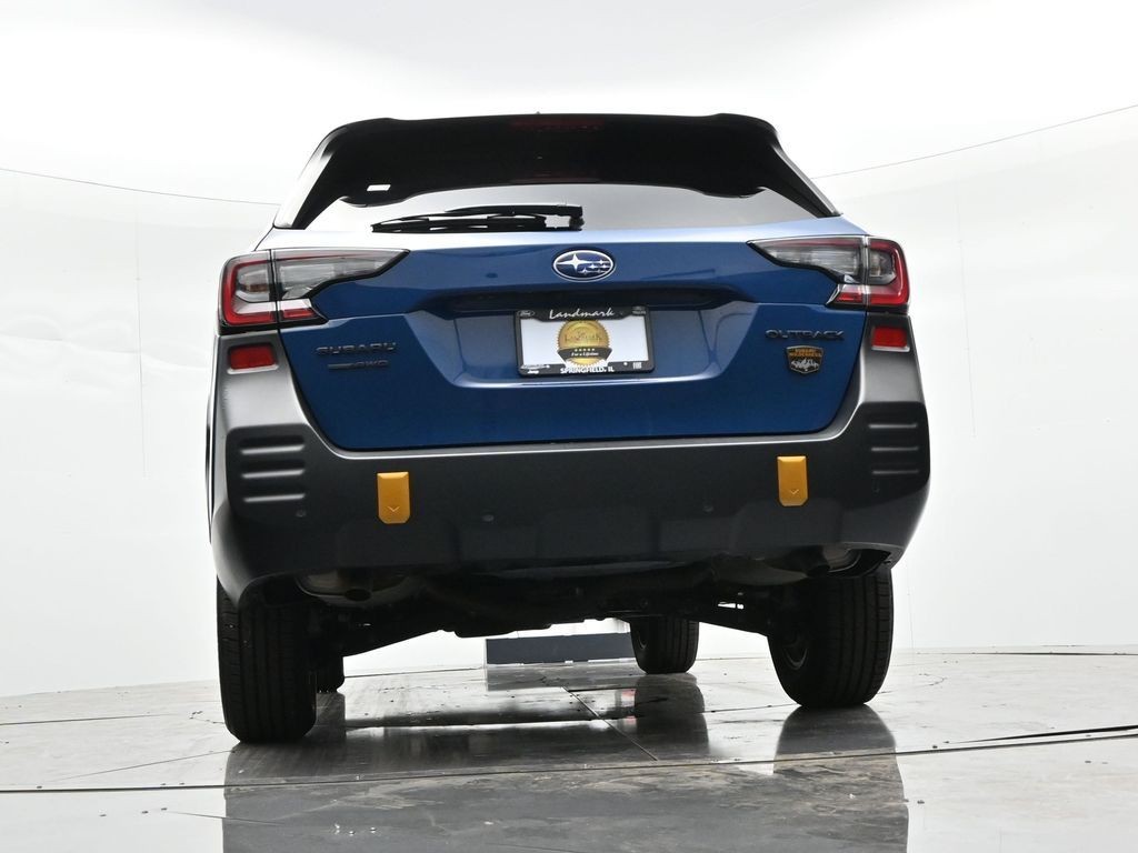 Subaru Outback Vehicle Full-screen Gallery Image 26