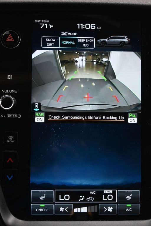 Subaru Outback Vehicle Full-screen Gallery Image 12