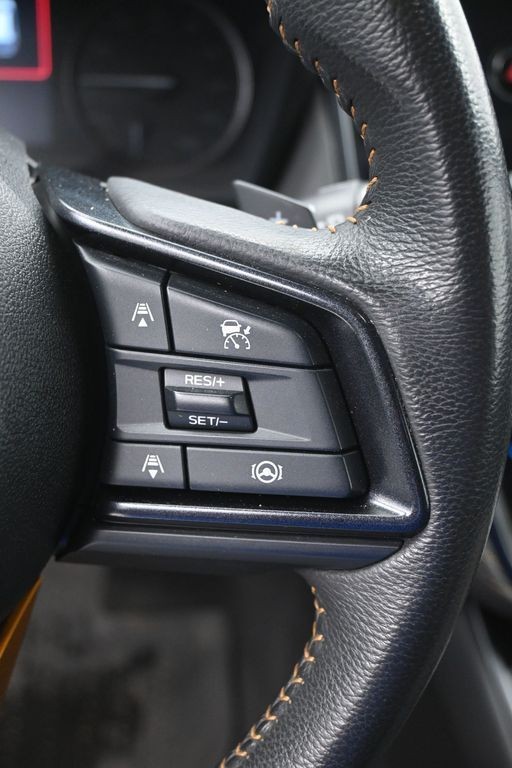 Subaru Outback Vehicle Full-screen Gallery Image 17