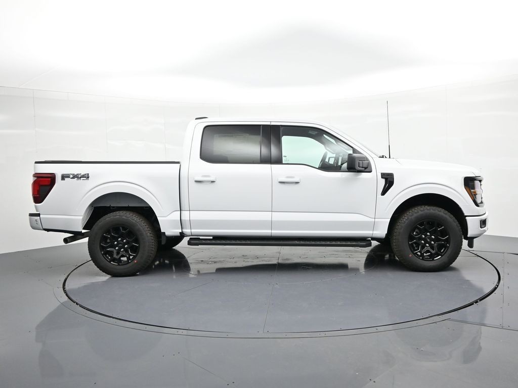 Ford F-150 Vehicle Full-screen Gallery Image 5