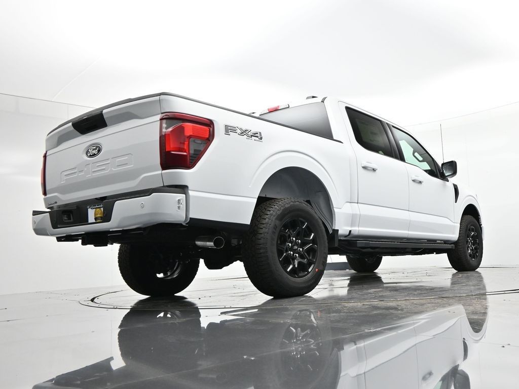 Ford F-150 Vehicle Full-screen Gallery Image 28