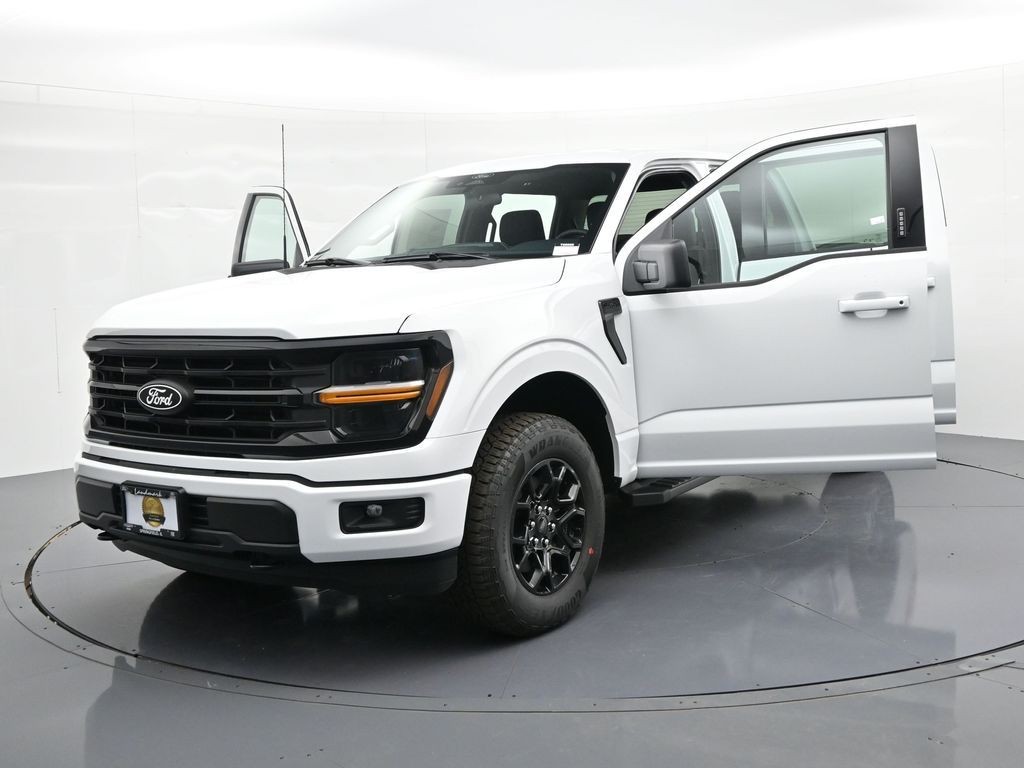 Ford F-150 Vehicle Full-screen Gallery Image 32