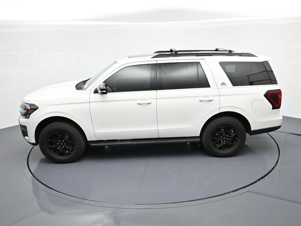 Ford Expedition Vehicle Full-screen Gallery Image 31