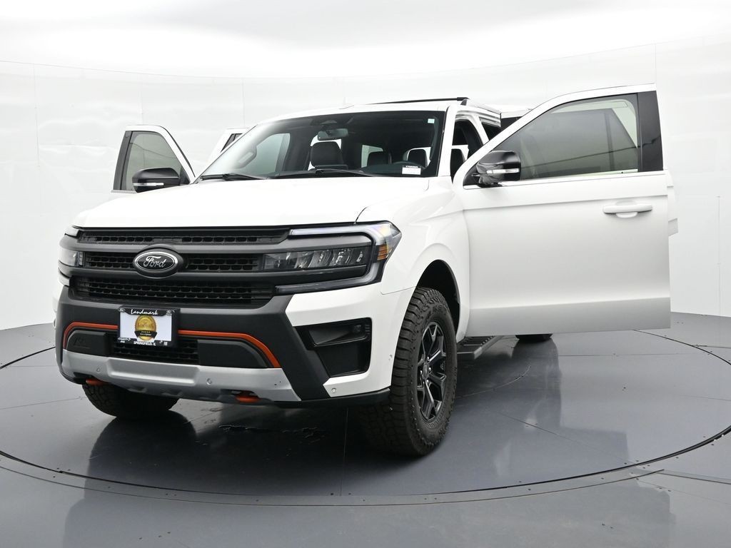 Ford Expedition Vehicle Full-screen Gallery Image 38