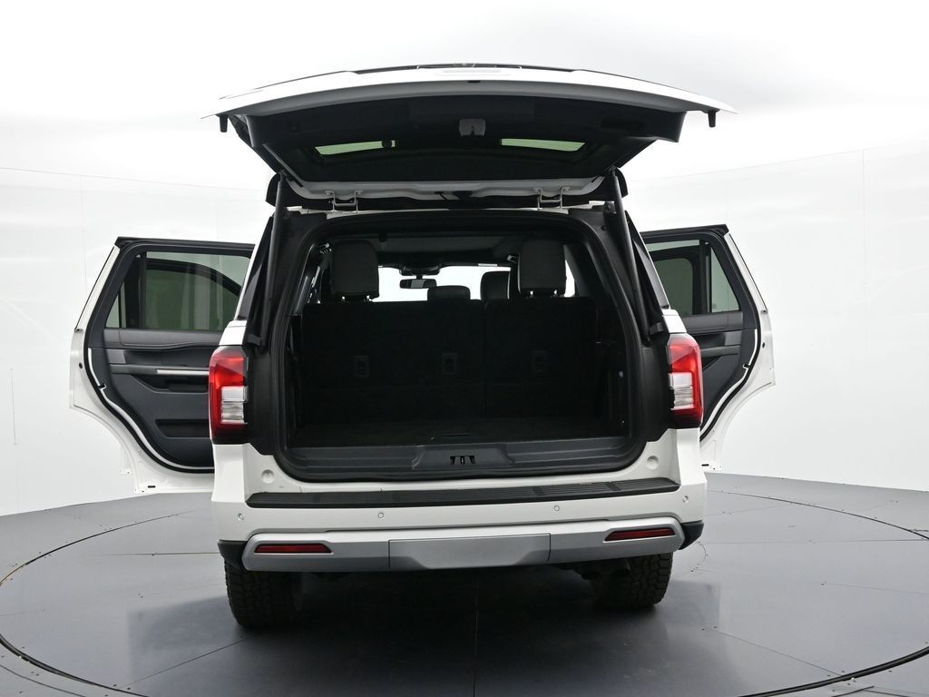 Ford Expedition Vehicle Full-screen Gallery Image 39