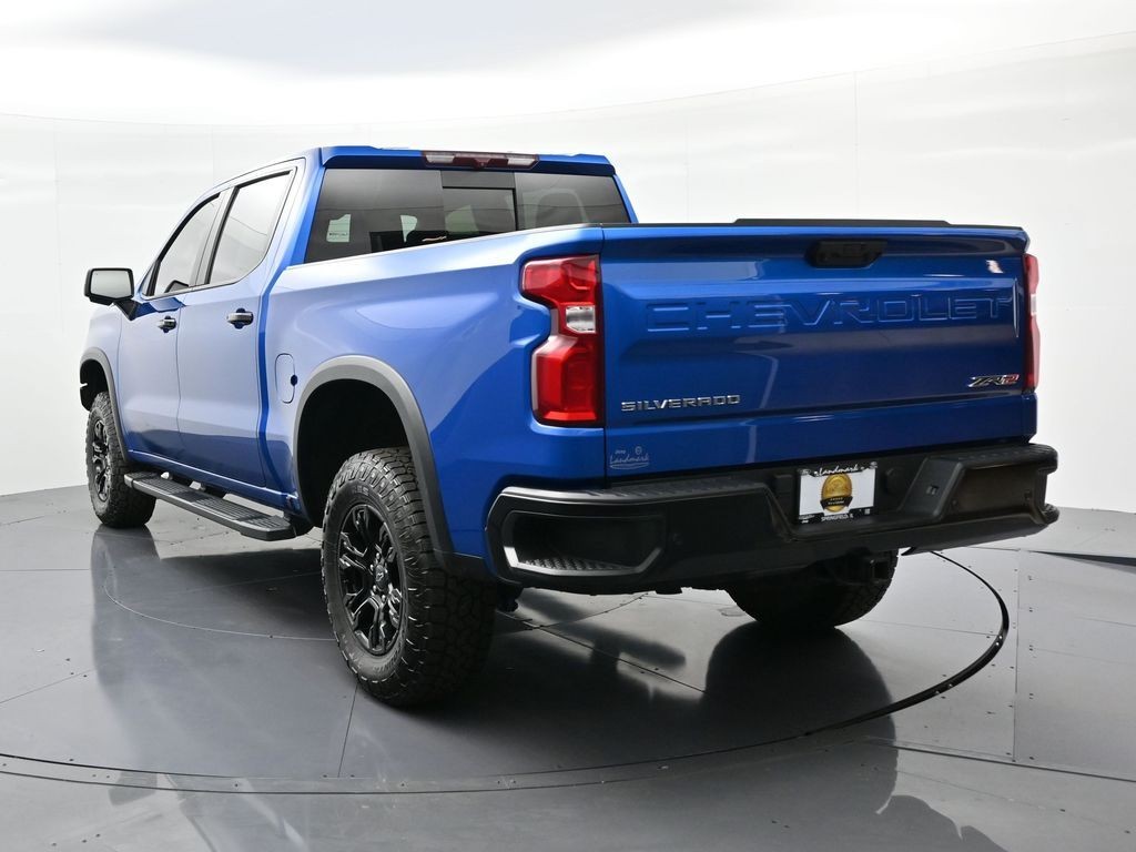 Chevrolet Silverado 1500 Vehicle Full-screen Gallery Image 7
