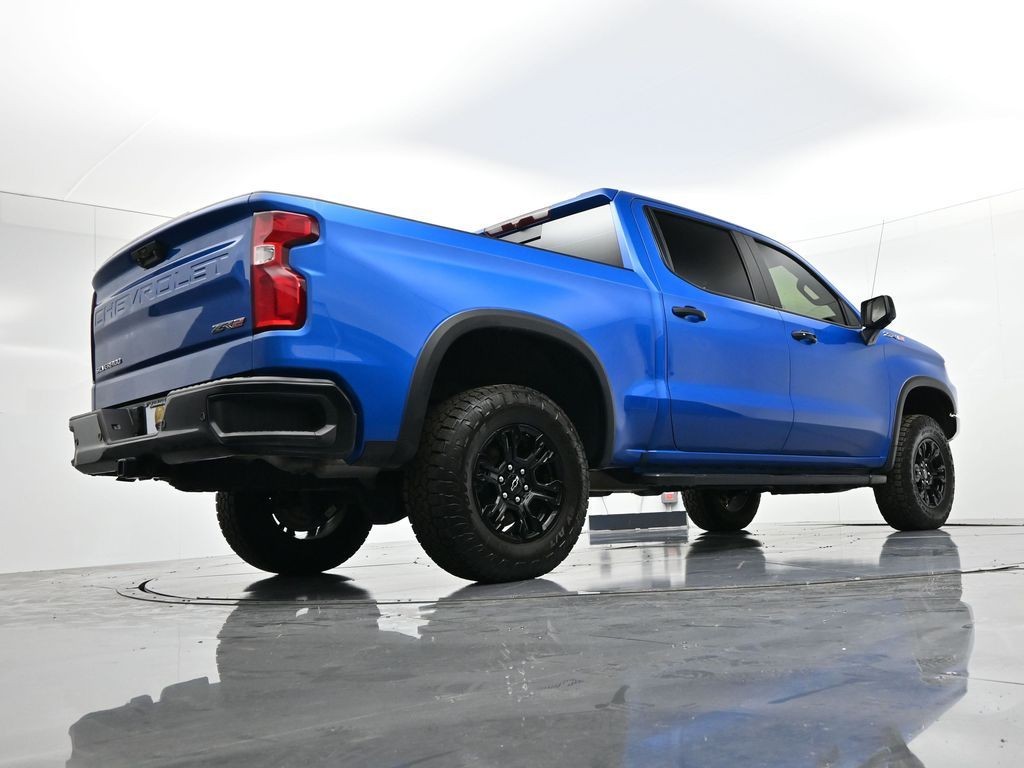 Chevrolet Silverado 1500 Vehicle Full-screen Gallery Image 22