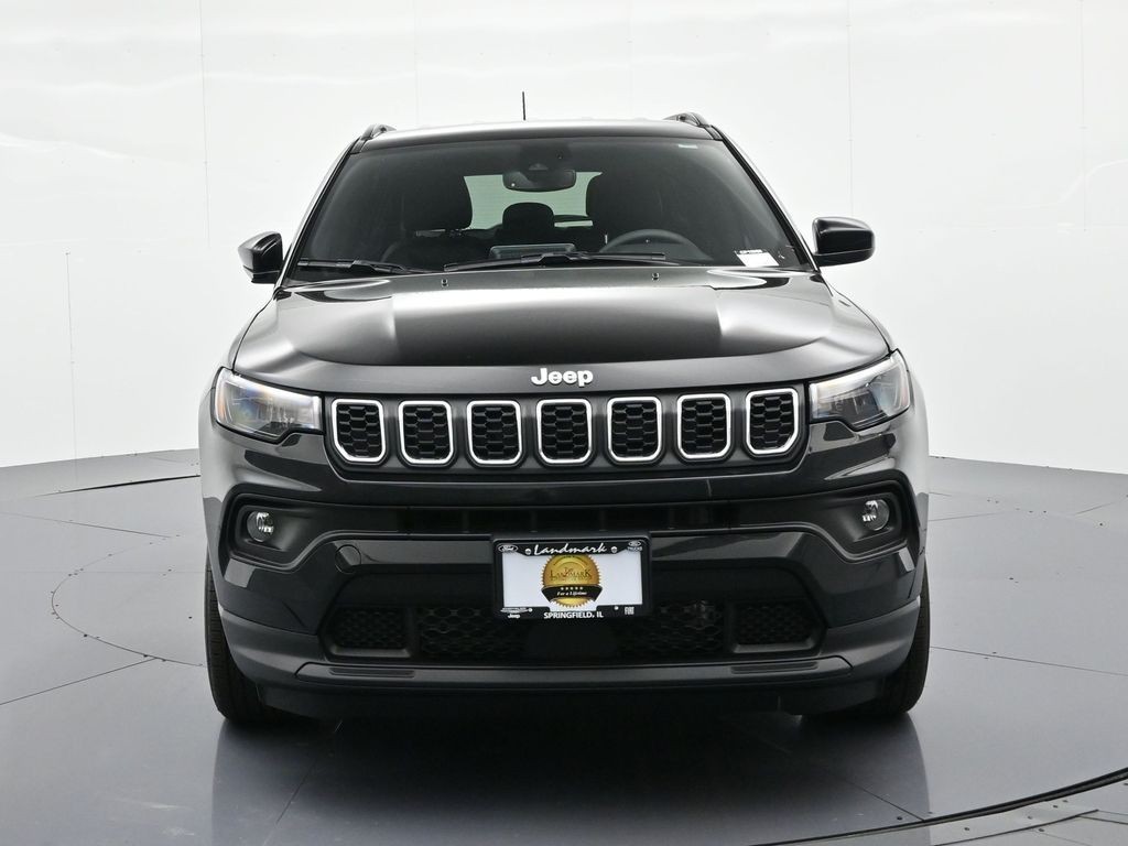 Jeep Compass Vehicle Full-screen Gallery Image 3