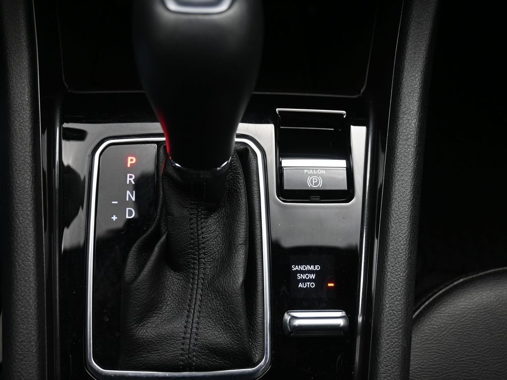 Jeep Compass Vehicle Full-screen Gallery Image 15