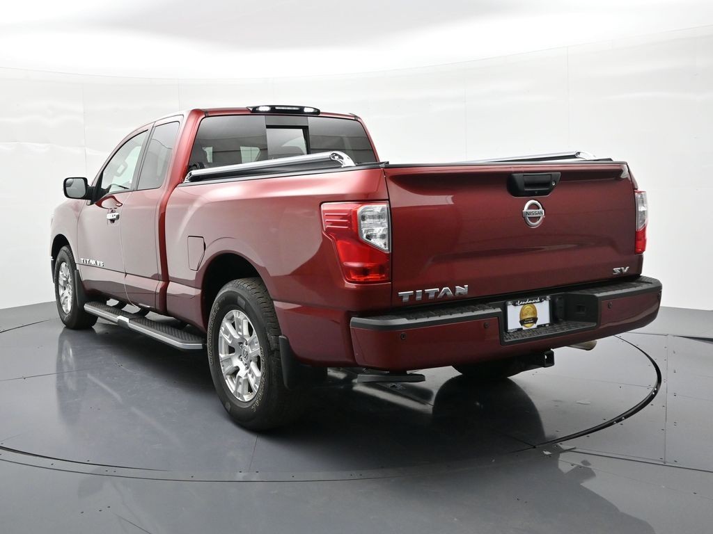 Nissan Titan Vehicle Full-screen Gallery Image 8