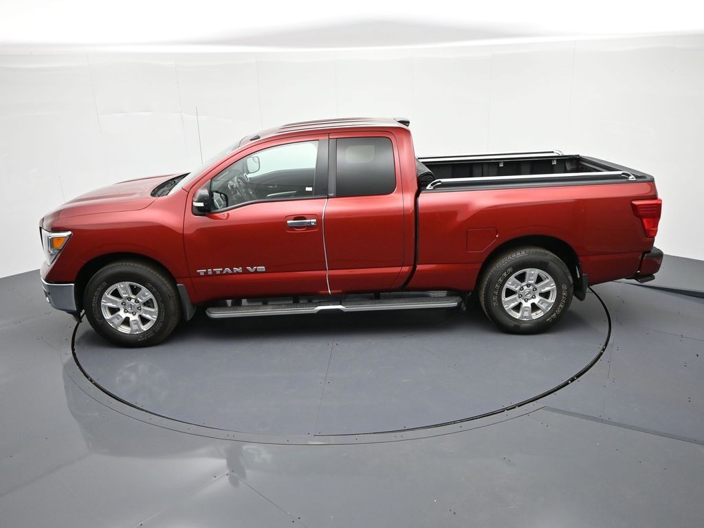 Nissan Titan Vehicle Full-screen Gallery Image 28
