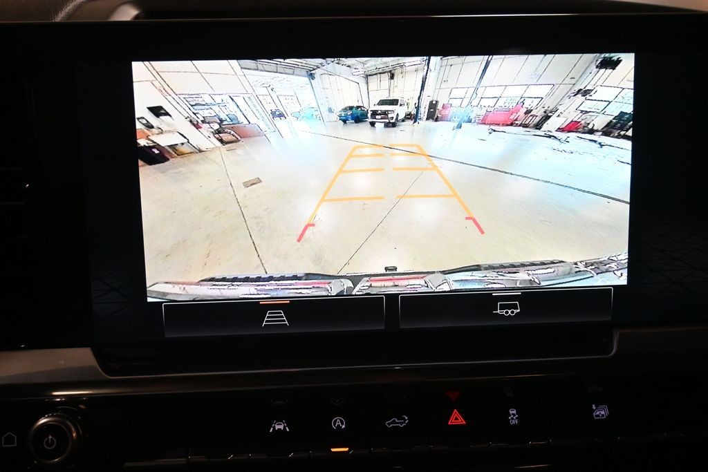 GMC Sierra 1500 Vehicle Full-screen Gallery Image 12