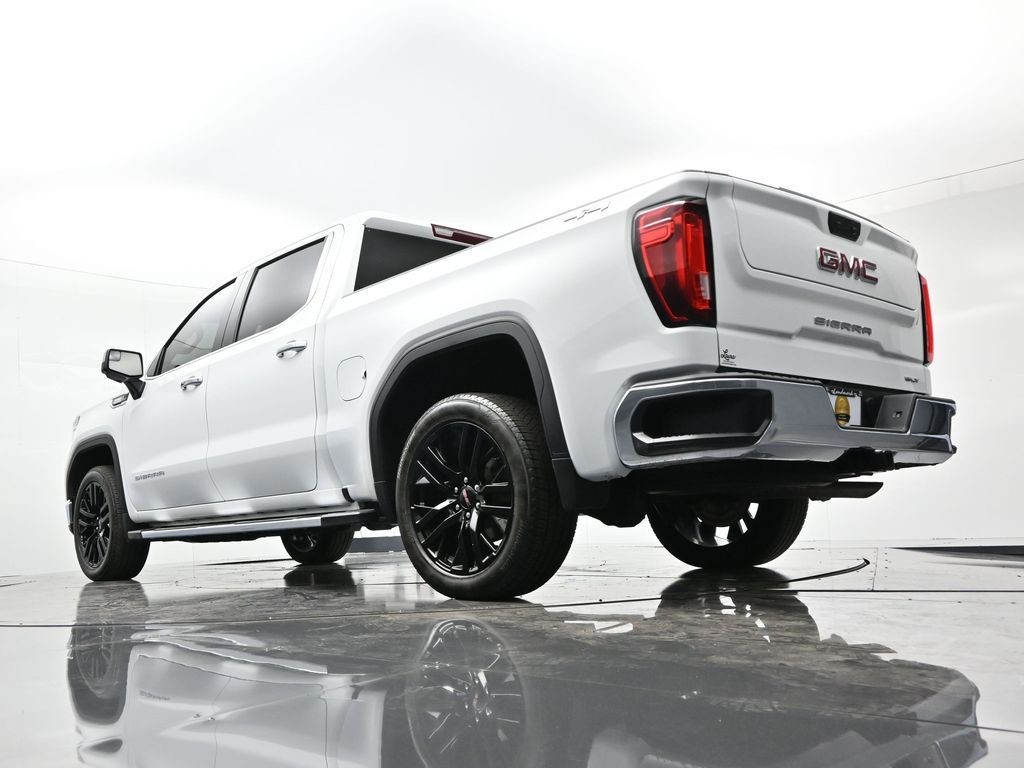 GMC Sierra 1500 Vehicle Full-screen Gallery Image 32