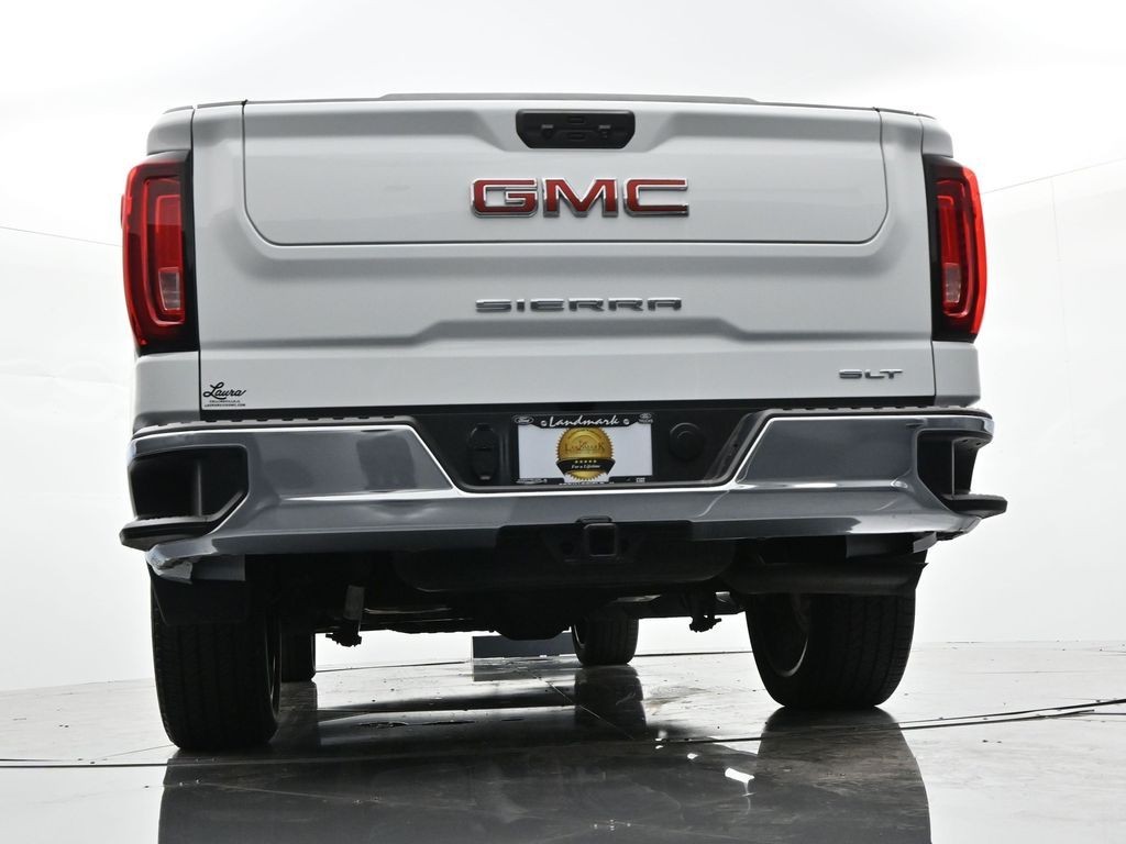 GMC Sierra 1500 Vehicle Full-screen Gallery Image 33